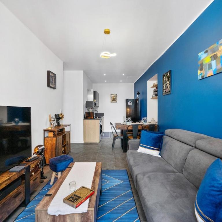 Port of Nice Sleeps 4 A C Renovated - Appartement 2 Chambres - 4