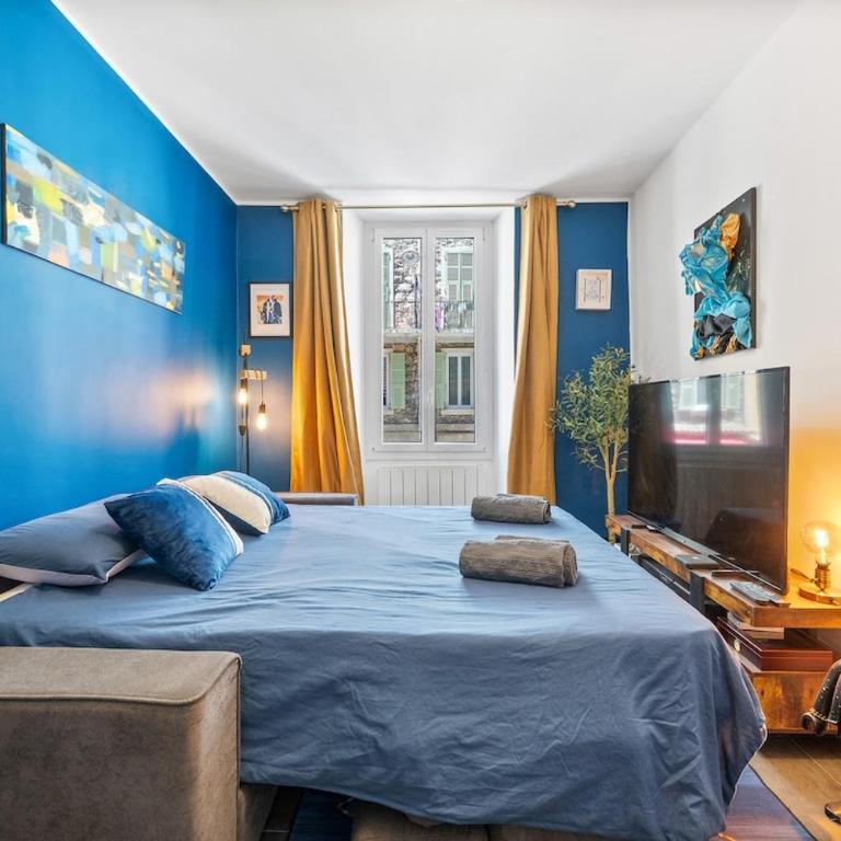 Port of Nice Sleeps 4 A C Renovated - Appartement 2 Chambres - 24