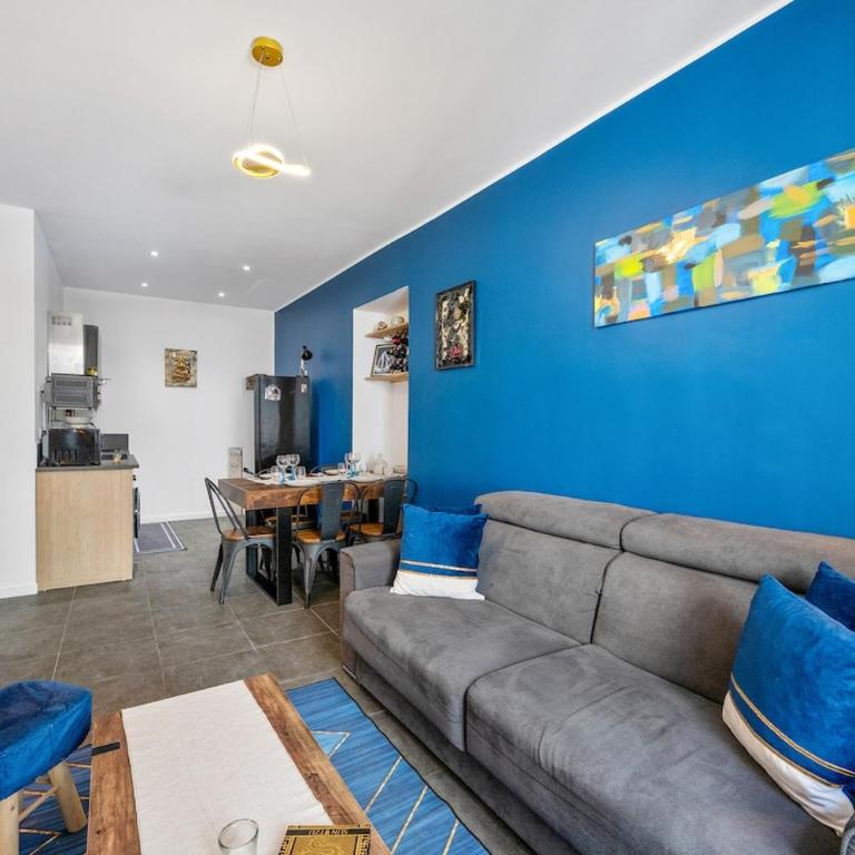 Port of Nice Sleeps 4 A C Renovated - Appartement 2 Chambres - 29