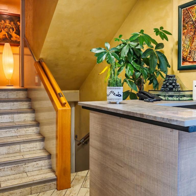 DivaLux New Suite E Boutique Hotel with AC and Wi-Fi - One-Bedroom Apartment - 8