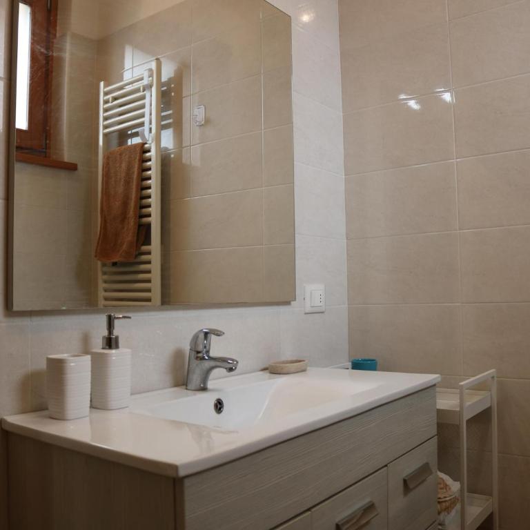 welcoming holiday apartment nearby Lazise centre - Casa Vacanze con 2 Camere da Letto - 19