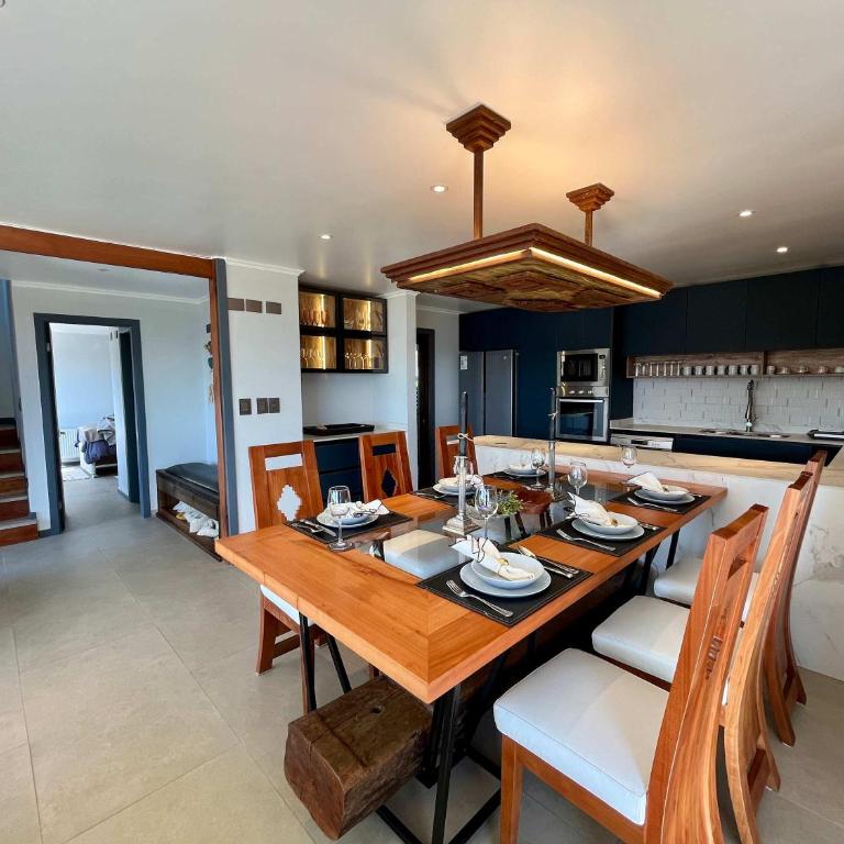 Elegant Home in Playa Hermosa w BBQ - Three-Bedroom Vacation Home - 25