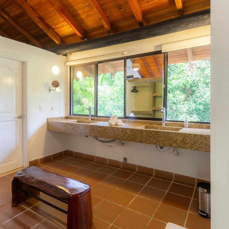 La Mar de Bien Tayrona - Suite con cama grande y balcón - 8