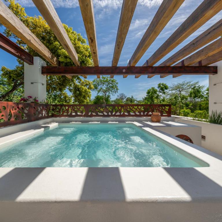 Villa with Lagoon Pool & Jacuzzi 400m from Xcaret - Villa with Private Pool - 5