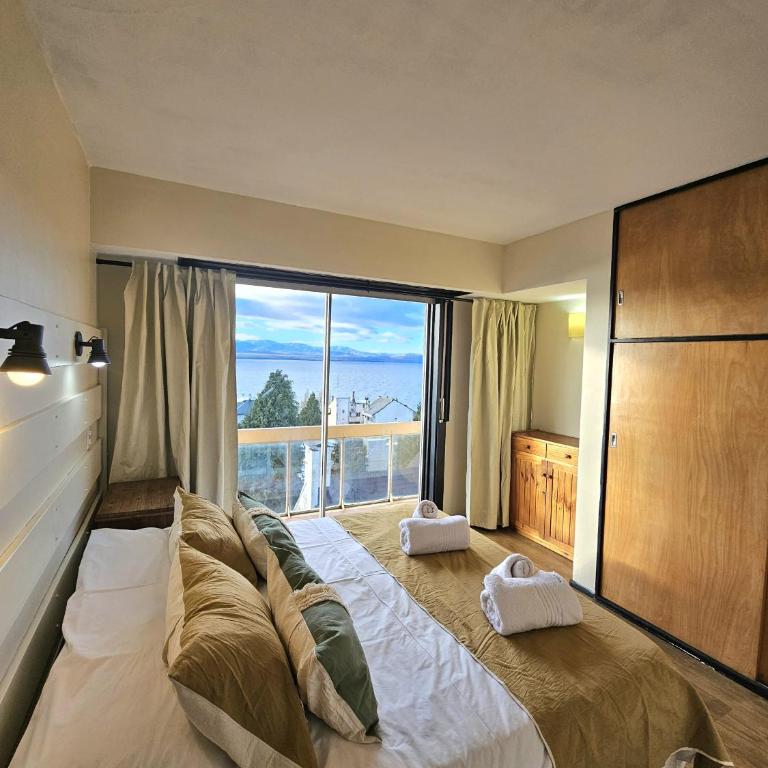 Lago y Ciudad, a pasos del Centro Civico - Apartamento de 1 dormitorio con balcón y vistas al agua - 14