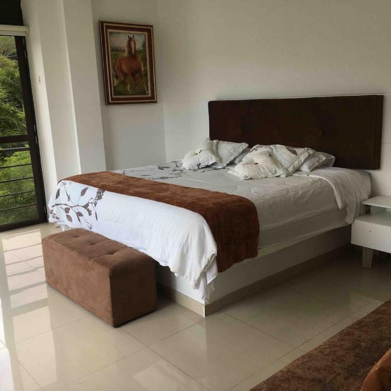 Summer House Villa en Condominio privado La Mesa Cundinamarca - Casa de 3 dormitorios - 15