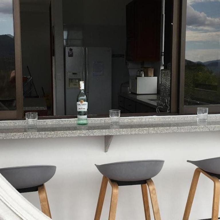 Summer House Villa en Condominio privado La Mesa Cundinamarca - Casa de 3 dormitorios - 56