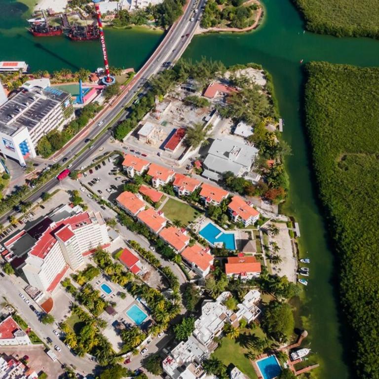 Incredible location in Hotel Zone, beautiful 3b condo - Apartamento de 3 dormitorios - 51