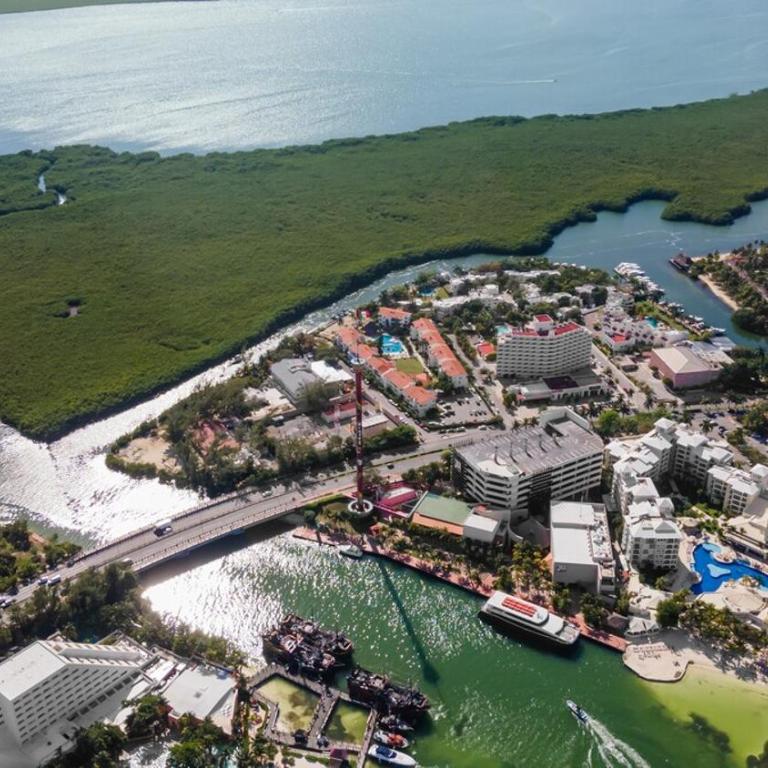 Incredible location in Hotel Zone, beautiful 3b condo - Apartamento de 3 dormitorios - 53