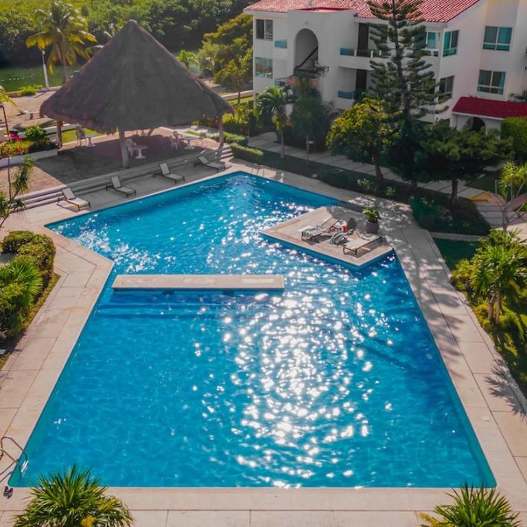 Incredible location in Hotel Zone, beautiful 3b condo - Apartamento de 3 dormitorios - 65