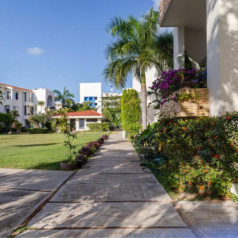 Incredible location in Hotel Zone, beautiful 3b condo - Apartamento de 3 dormitorios - 69