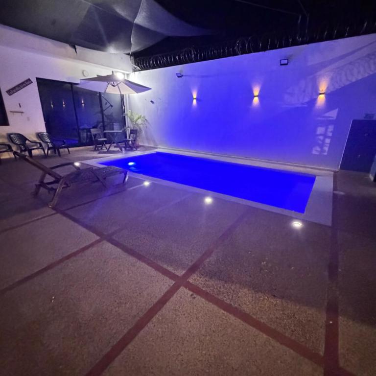 CASA VACACIONAL REMODELADA EN CARMEN de APICALA - Three-Bedroom House - 3