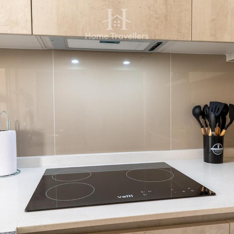 HT Moderno depto para 4 PAX with parking and AC - Two-Bedroom Apartment - 6