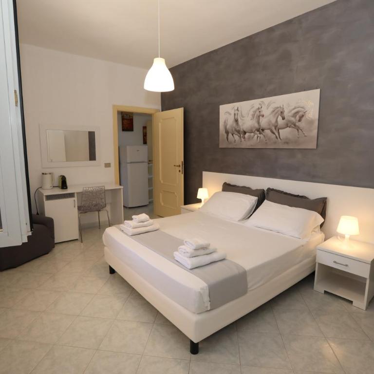 Helios Rooms - Camera Matrimoniale - 5