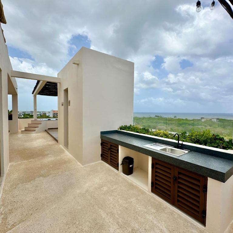 Luxury Caribique Ocean View Condo Jacuzzi Telescope Rooftop Pool - Studio with Sea View - 49