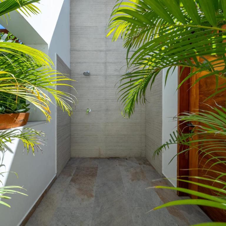 Villa with Lagoon Pool & Jacuzzi 400m from Xcaret - Villa with Private Pool - 35