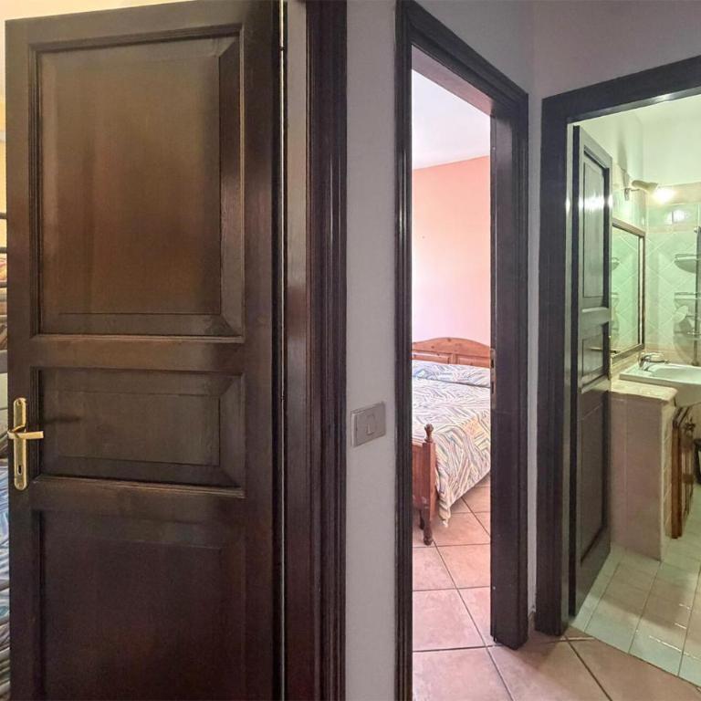 2 Bedroom Nice Apartment In Lu Bagnu - Appartamento Loft con 2 Camere da Letto - 5