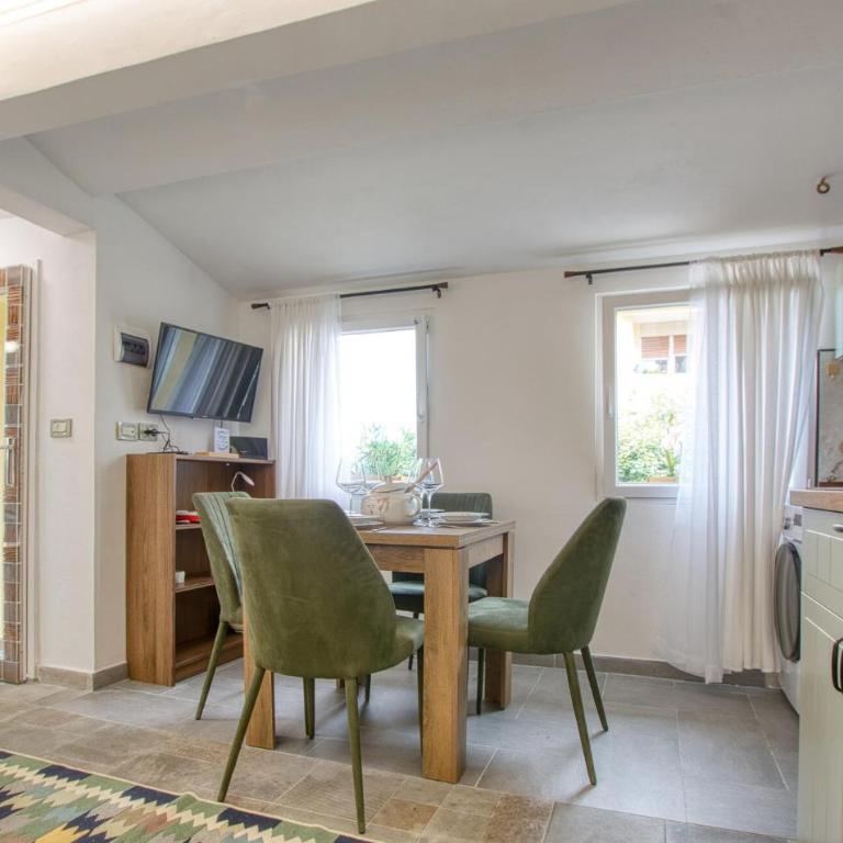 Amazing Home In Genova With Wifi - Casa con 1 Camera da Letto - 2