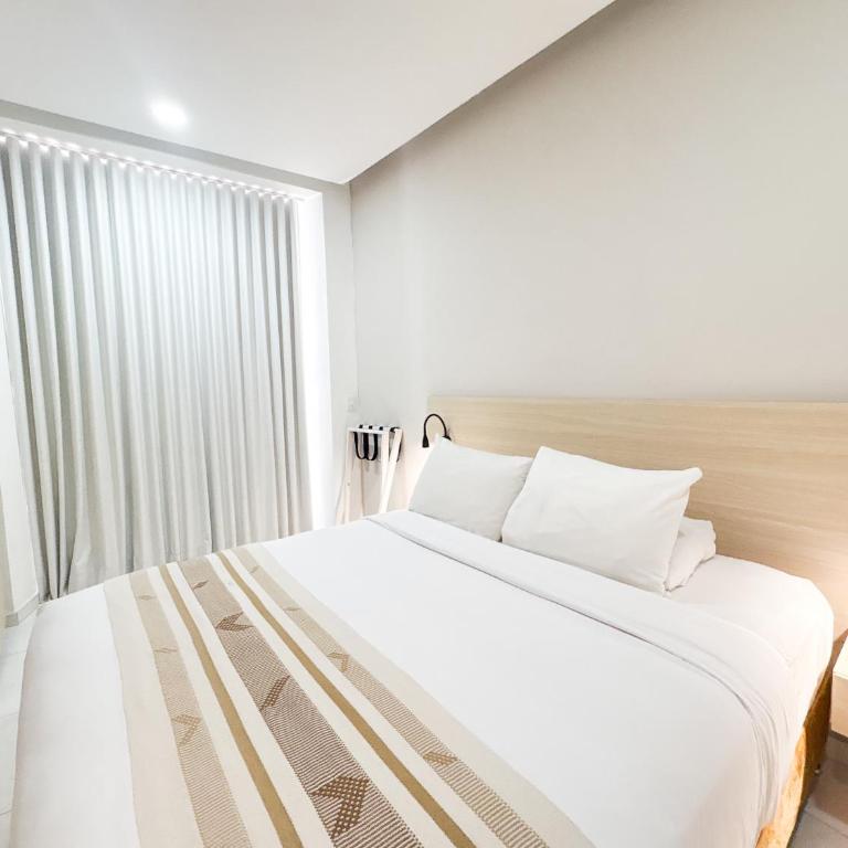 Casa Helena Hotel Centro Historico - Double Room with Balcony - 11