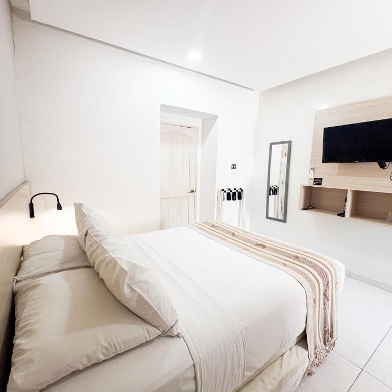 Casa Helena Hotel Centro Historico - Double Room with Private Bathroom - 1