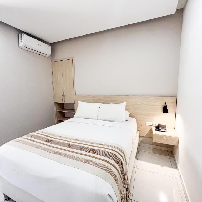 Casa Helena Hotel Centro Historico - Double Room with Private Bathroom - 2