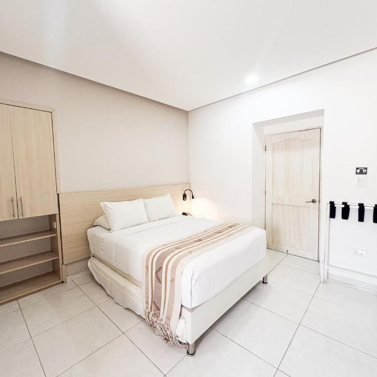 Casa Helena Hotel Centro Historico - Double Room with Private Bathroom - 14