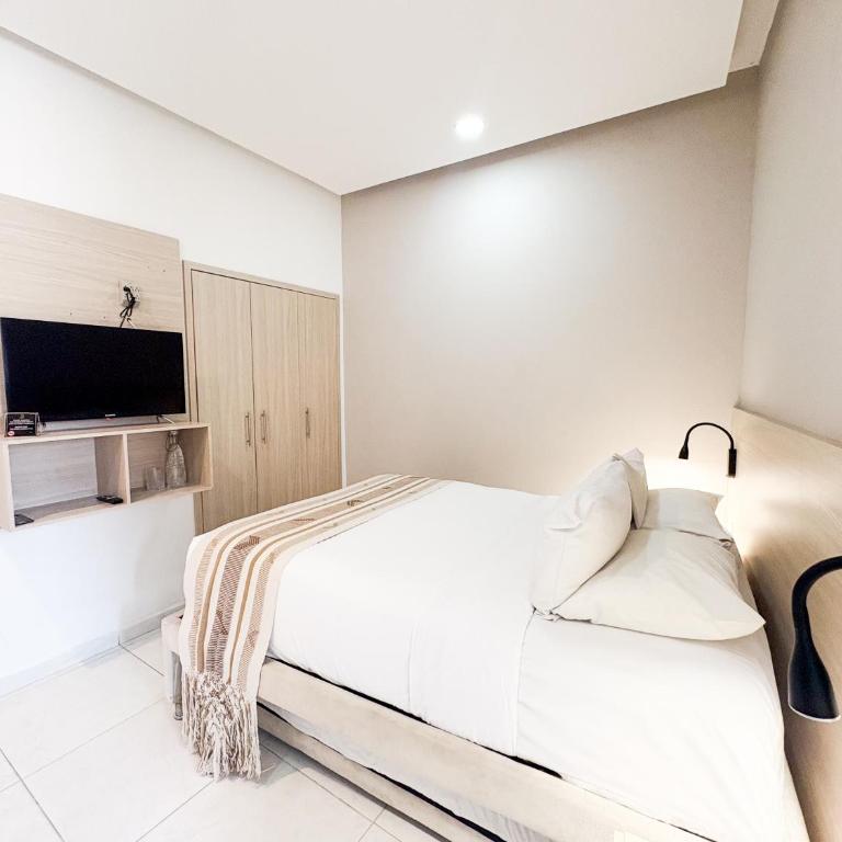 Casa Helena Hotel Centro Historico - Double Room with Private Bathroom - 22
