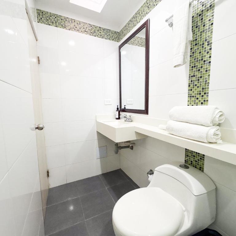 Casa Helena Hotel Centro Historico - Double Room with Private Bathroom - 39