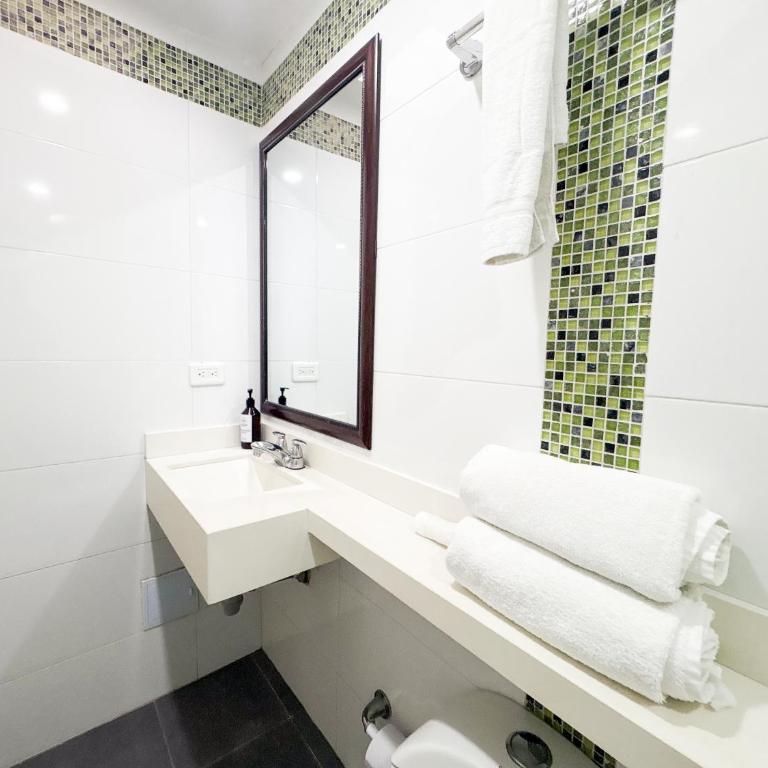 Casa Helena Hotel Centro Historico - Double Room with Private Bathroom - 43
