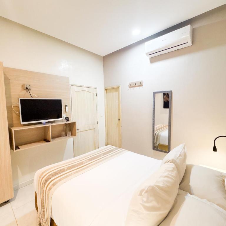 Casa Helena Hotel Centro Historico - Double Room with Private Bathroom - 48