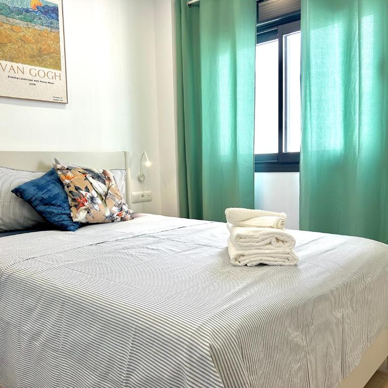 Modern, in front of the beach, Torre del Mar - Apartment mit 2 Schlafzimmern und Balkon - 8
