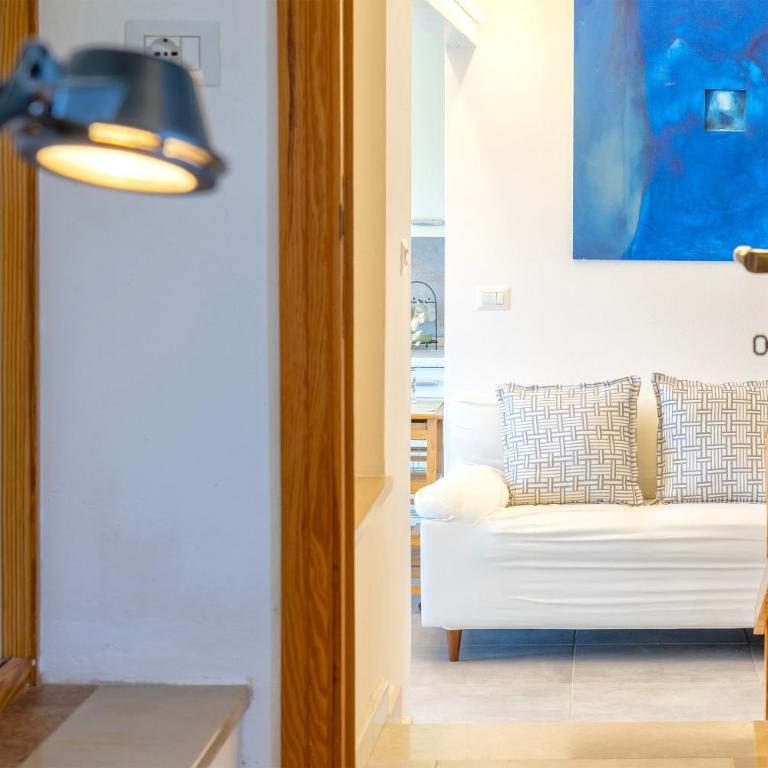 Penthouse Villa Stefania - Two-Bedroom Deluxe Apartment with Ocean View - 13