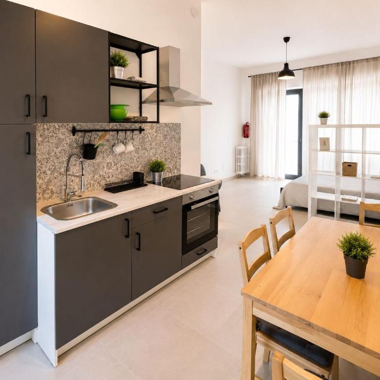 Monolocale Saint Martin - Appartamento Monolocale con 1 Letto Matrimoniale - 2