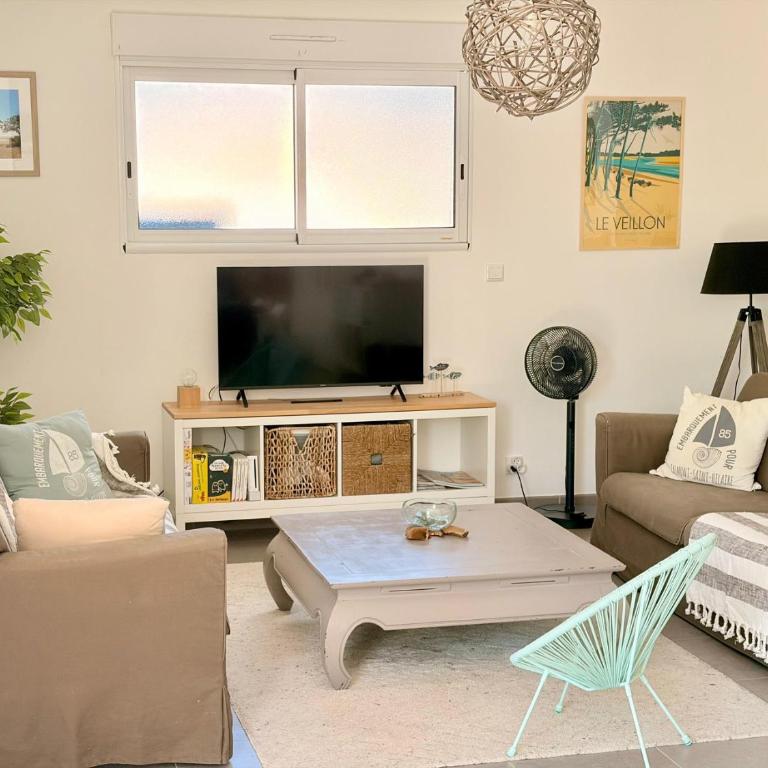 "AU BOIS DES AILES" Maison 6 personnes, internet wifi, piscine chauffée, jardin cosy - Haus mit 3 Schlafzimmern - 2