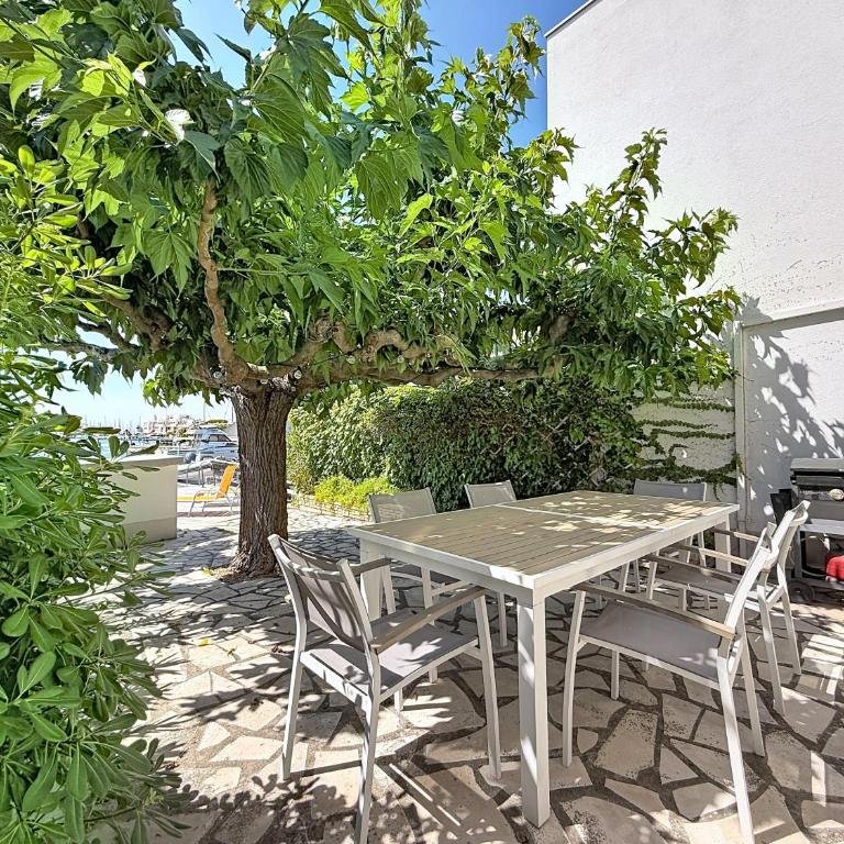 Très belle Marina - Ulysse III - avec vue - Two-Bedroom Apartment - 7
