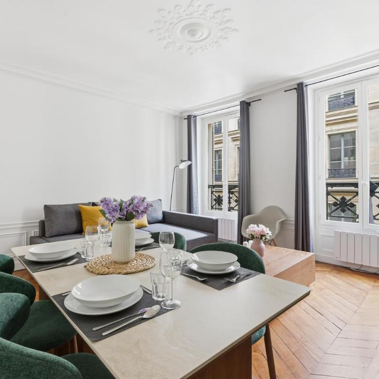Sophisticated 1BR Near Opéra and Champs-Élysées - One-Bedroom Apartment - 9