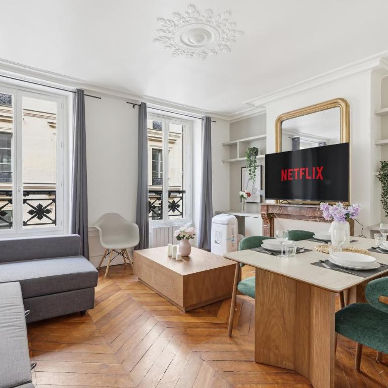 Sophisticated 1BR Near Opéra and Champs-Élysées - One-Bedroom Apartment - 1