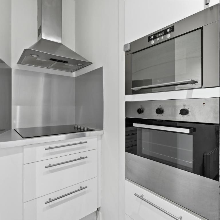 Sophisticated 1BR Near Opéra and Champs-Élysées - One-Bedroom Apartment - 16