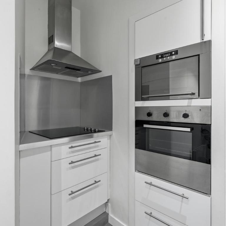 Sophisticated 1BR Near Opéra and Champs-Élysées - One-Bedroom Apartment - 15