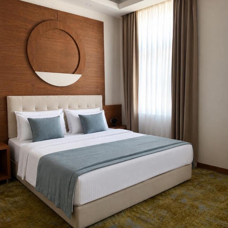 Hotel City Savoy - Limited Offer – Deluxe Double Room with Wellness Retreat - 3