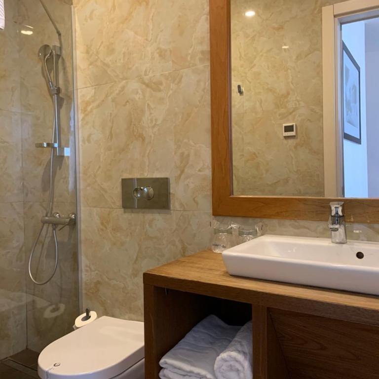 Hotel City Savoy - Limited Offer – Deluxe Double Room with Wellness Retreat - 5