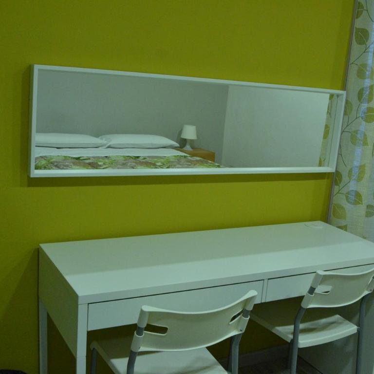 Leonardo Tourist House - Camera Budget Doppia con Letti Singoli - 6