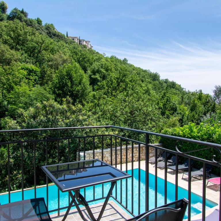 Joli villa avec sa grande piscine! - Villa - 11
