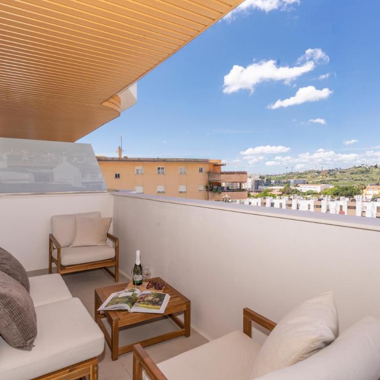 Sunny Ruby Estepona - One-Bedroom Apartment with Balcony - 18