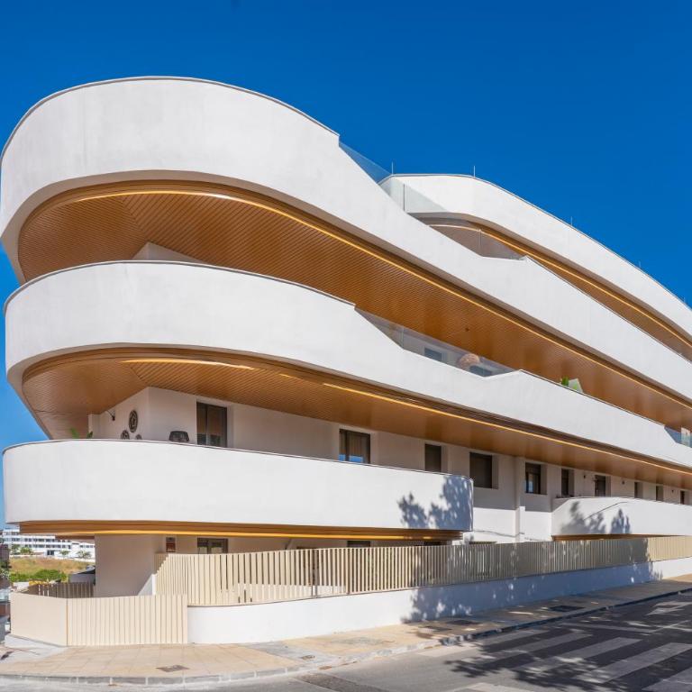 Sunny Ruby Estepona - One-Bedroom Apartment with Balcony - 8