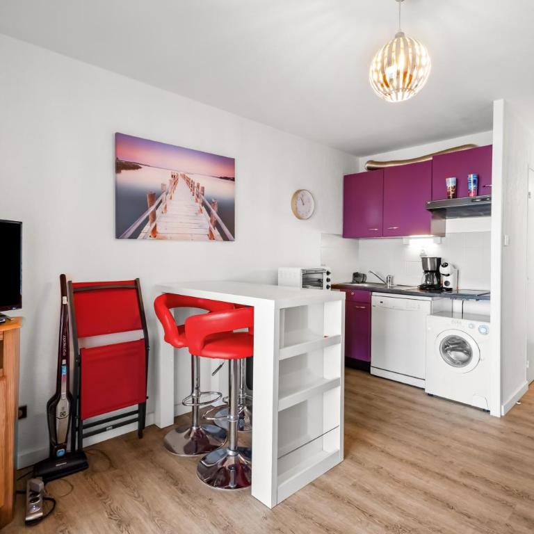 T2 dans résidence arborée - Apartamento de 1 dormitorio con vistas al jardín - 9