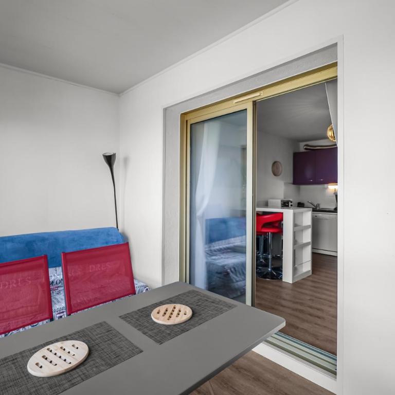 T2 dans résidence arborée - Apartamento de 1 dormitorio con vistas al jardín - 7