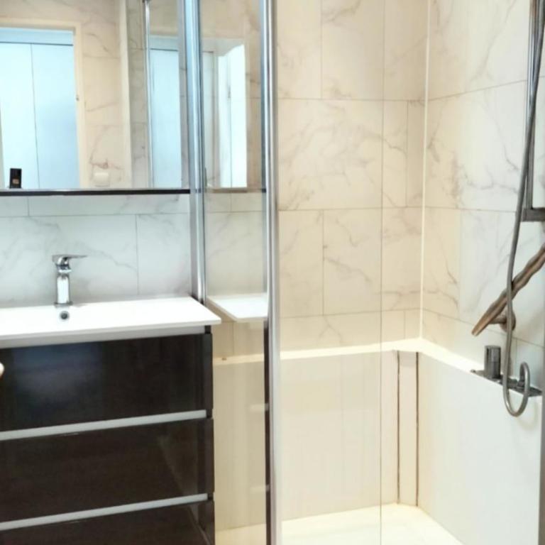 Panoramic Sea View and Beaches on Foot - Apartment - 8