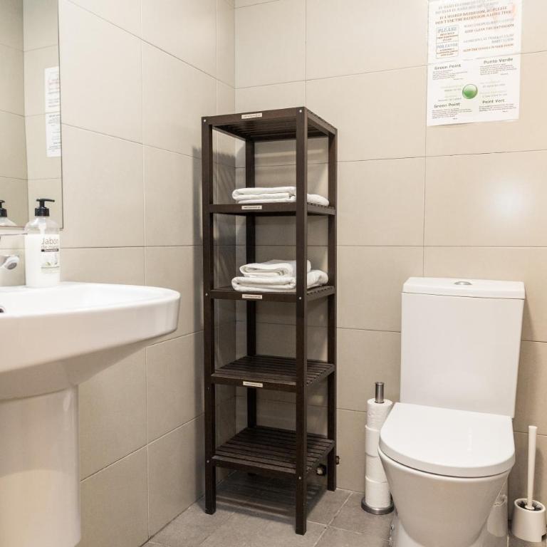 Habitaciones Barra89 - Single Room with Shared Bathroom - 6