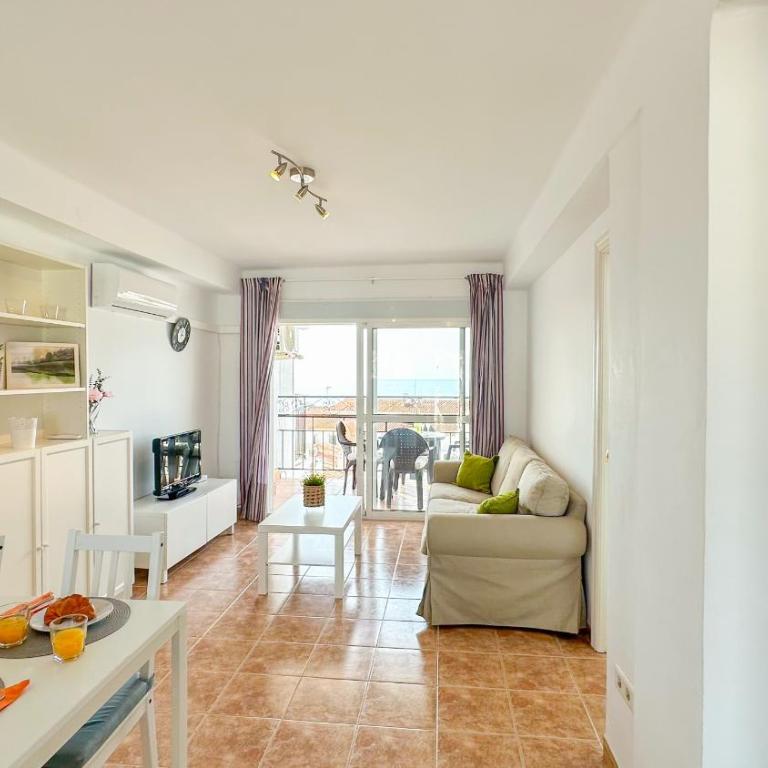 Edif Miami, 350m to the beach, views, pool - Two-Bedroom Apartment - 8